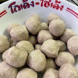 ลูกชิ้นเนื้อลวก