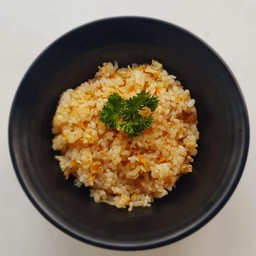 ข้าวผัดกระเทียม