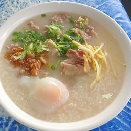 ร้าน จ. โจ๊กโยกรุนแรง