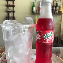 น้ำสตอเบอร์รี่ใส่น้ำแข็ง345ml
