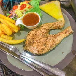 ปลาแซลมอนย่าง