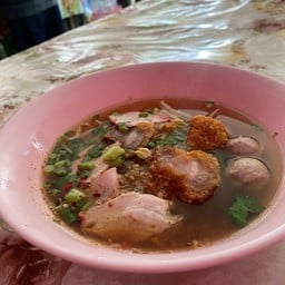 เส้นเล็กต้มยำ 40 บ.