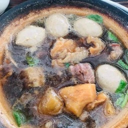โปรอร่อยคู่ (เนื้อตุ๋นหม้อดิน+ข้าวหมูทอดน้ำปลา)