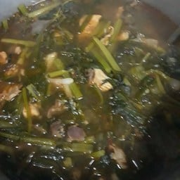 ส้มตำไก่ทอด อาหารอีสาน ป้าสุบรรณ์ ชอย10