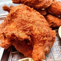 ลุงไก่ ไก่ทอดหลังโรบินสัน(สูตรไม่มีน้ำจิ้ม)