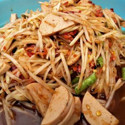 ส้มตำปากปลาแดก