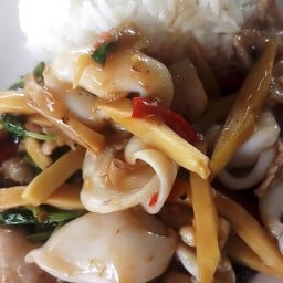 แม่เรืองอาหารตามสั่ง