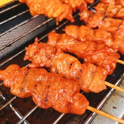 ไก่ย่างแดง น้ำจิ้มแจ่ว ตลาดทรัพย์พัฒนา