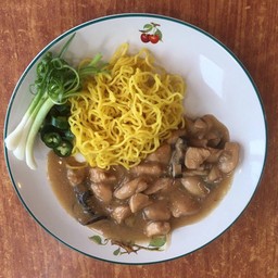 บะหมี่หน้าไก่