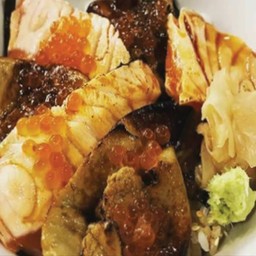 ข้าวหน้าฟัวกราส์ แซลมอนเบิร์น