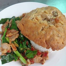 ข้าวคะน้าหมูชิ้น+ไข่เจียวหมูสับ