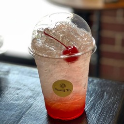 สตอร์เบอรี่โซดา