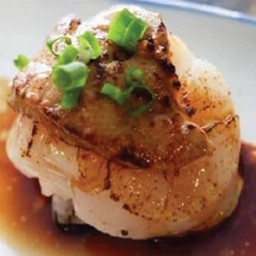 ซูชิหอยเชลล์ฟรัวกราส์