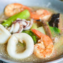 ราดหน้าทะเล