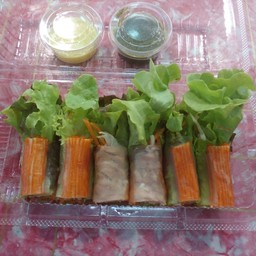 สลัดโรลปูอัดทูน่า