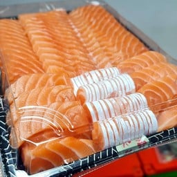 แซลมอนซาซิมิ 1kg ไม่รวมเครื่ิงเคียงในเซท