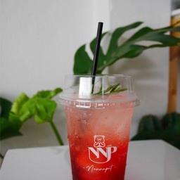 สตอเบอรี่ลิ้นจี่โซดา