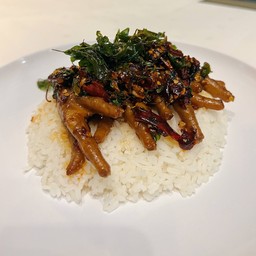 ข้าวกระเพราซุปเปอร์มหากาฬ