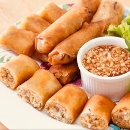 ข้าวยำแหนม ปอเปี๊ยะทอด