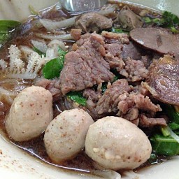 น้ำปั่นผลไม้สด ชา กาแฟ (By น้ำ) ต้นธงชัย