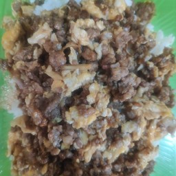 ข้าว หมูสับผัดไข่