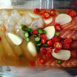 กุ้ง+แซลมอน+สาหร่าย+ข้าวญี่ปุ่น