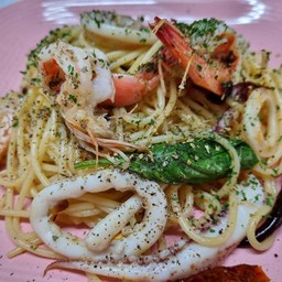 สปาเก็ตตี้พริกแห้งทะเล