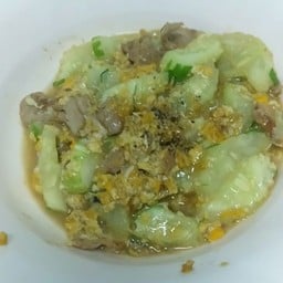 ผัดแตงกวาใส่ไข่หมูชิ้น