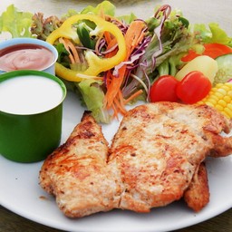 ปิ่นโตสลัด