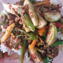 แกงป่าหมูสับราดข้าว