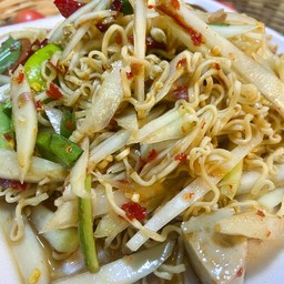 ซั่วมาม่าหมูยอ