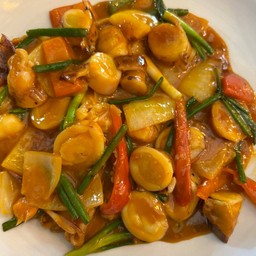 หมึกไข่ผัดไข่เค็ม