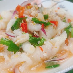 ยำเล็บมือนาง (ไม่ปลาร้า)