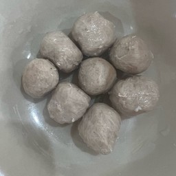 ลูกชิ้นวัวลวก