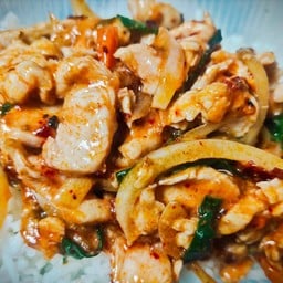 พริกเผาไก่ราดข้าว