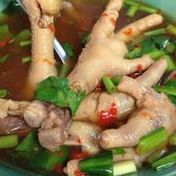 ต้มแซ่บตีนไก่