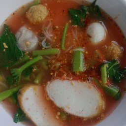 ก๋วยเตี๋ยว เส้นเล็ก เย็นตาโฟ ต้มยำ