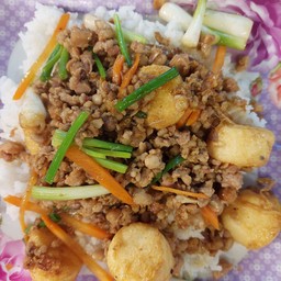 ผัดเต้าหู้ทรงเครื่อง