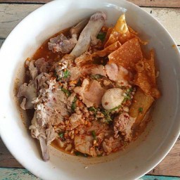 ก๋วยเตี๋ยวเรือย่าหมู คู้บอน39