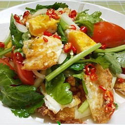 ยำไข่ดาว