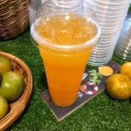 น้ำส้มคั้นเย็น