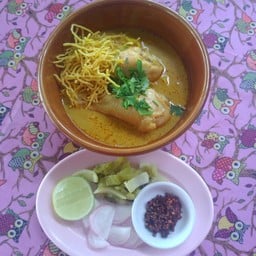 ร้านอาหารตามสั่งสีเขียว บ้านต้นงิ้ว ซอย1