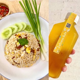 ข้าวผัดกุนเชียง คู่น้ำสมุนไพร ชื่นใจ