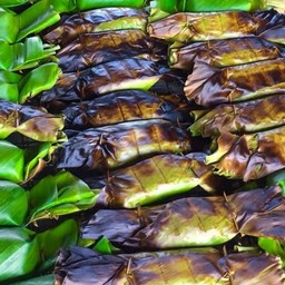 ข้าวเหนียวปิ้งป้าแก้ว