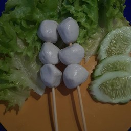 ลูกชิ้นทอดกาดผักหวาน