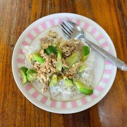 แตงกวาผัดไข่