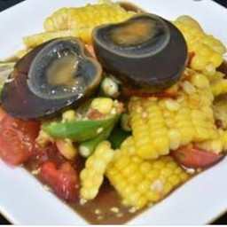 ตำข้าวโพดไข่เยี่ยวม้า