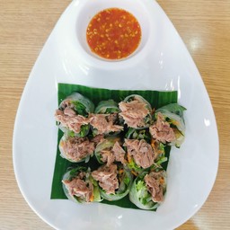 ปอเปี๊ยะสดทูน่า