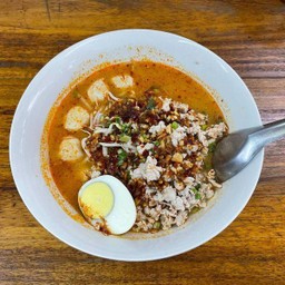 ก๋วยเตี๋ยวต้มยำหมูสับน้ำข้น