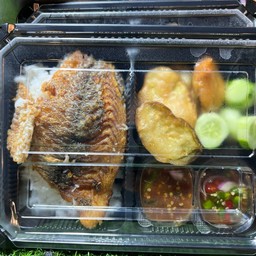 น้องเฟินผลไม้สด -ปอก พร้อมทาน อุ่นอารี